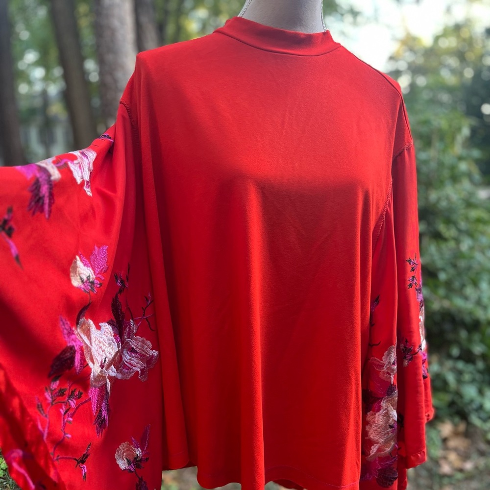 Free People ✨ Kimono Top, Red & Print, Medium, Excellent condition 💓